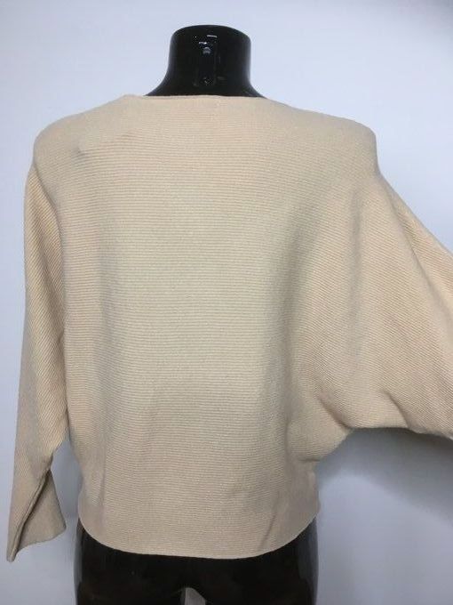 Pull Beige clair avec petit chat et strass