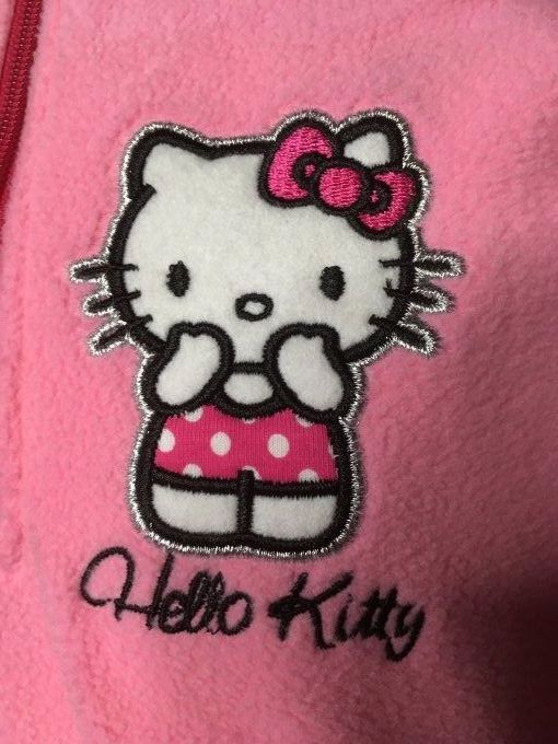 Polaire Hello Kitty de couleur Rose