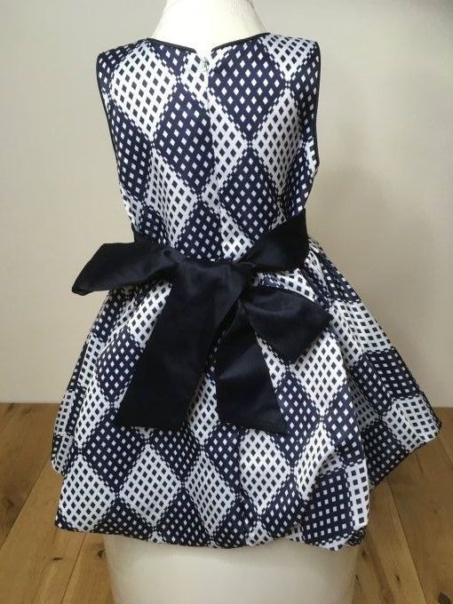 Robe enfant de couleur bleu et blanc avec motif losange