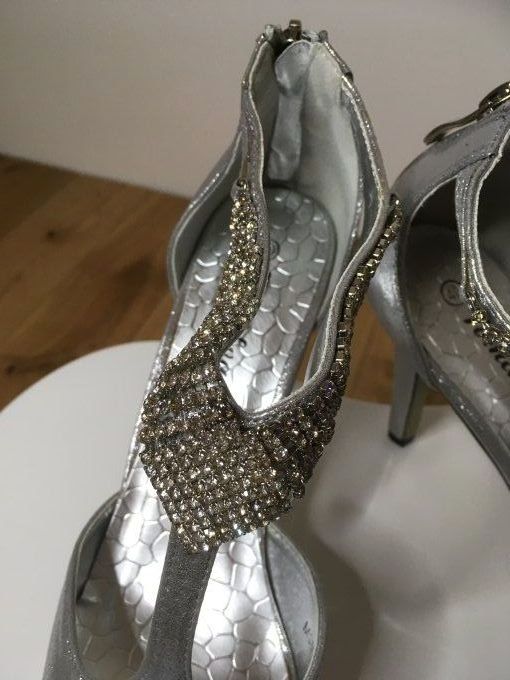 Chaussures femme argent avec strass