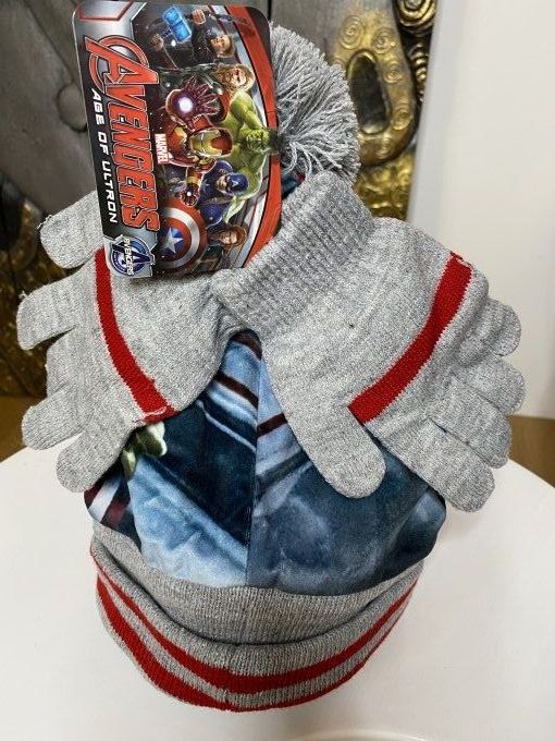 Bonnet et gants Avengers 